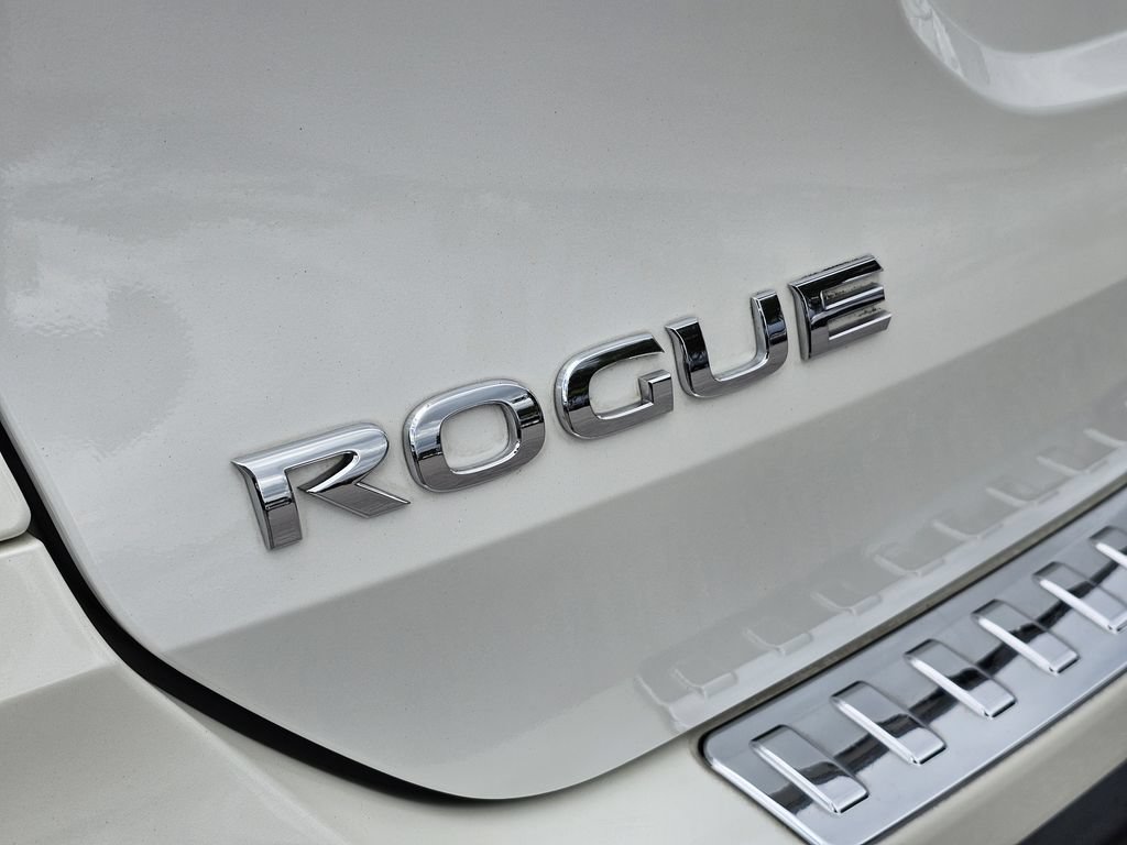 Used 2020 Nissan Rogue SL w/ Premium Package FWD image 8