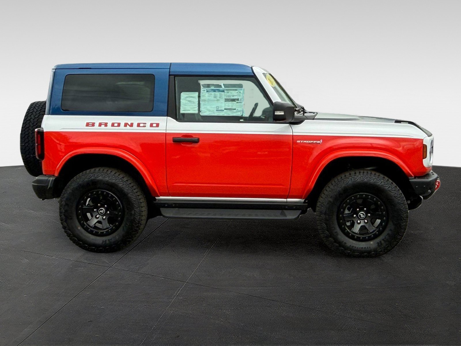 Used 2025 Ford Bronco Stroppe Edition AWD/4WD image 4