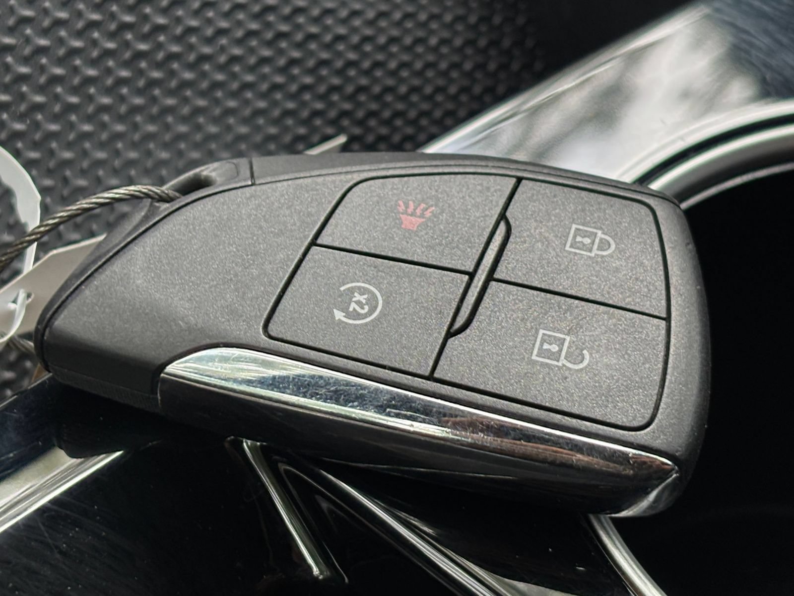 Used 2025 Chevrolet Equinox LT FWD image 21