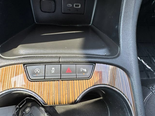 Used 2020 GMC Acadia SLE FWD image 20