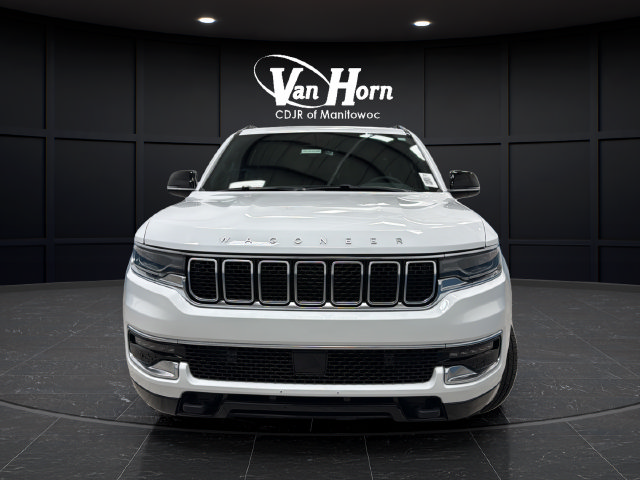 Used 2023 Jeep Wagoneer 4WD image 8