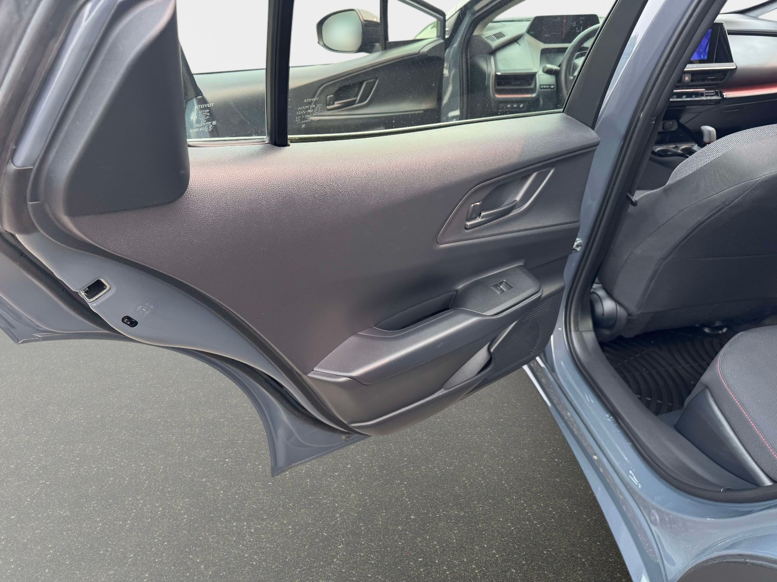 Certified 2024 Toyota Prius Prime FWD image 20