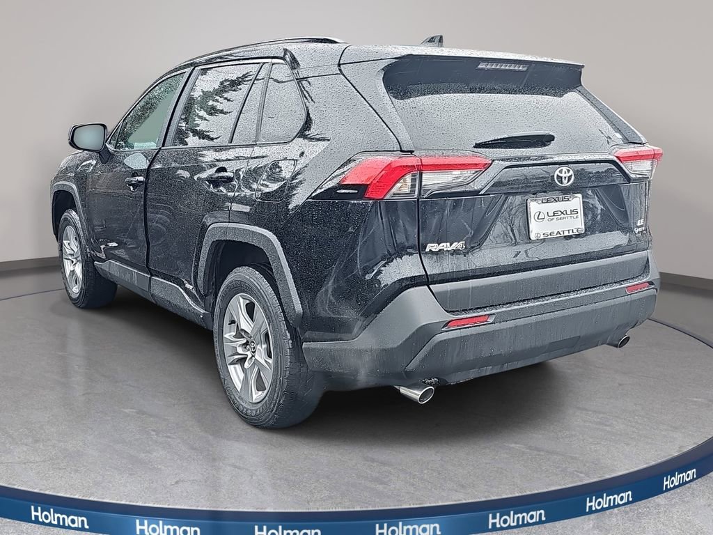 Used 2025 Toyota RAV4 LE image 8