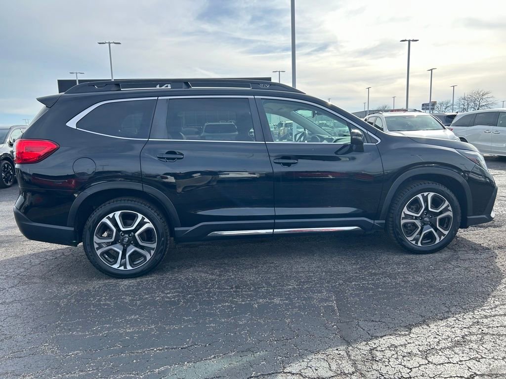 Used 2023 Subaru Ascent Limited image 8