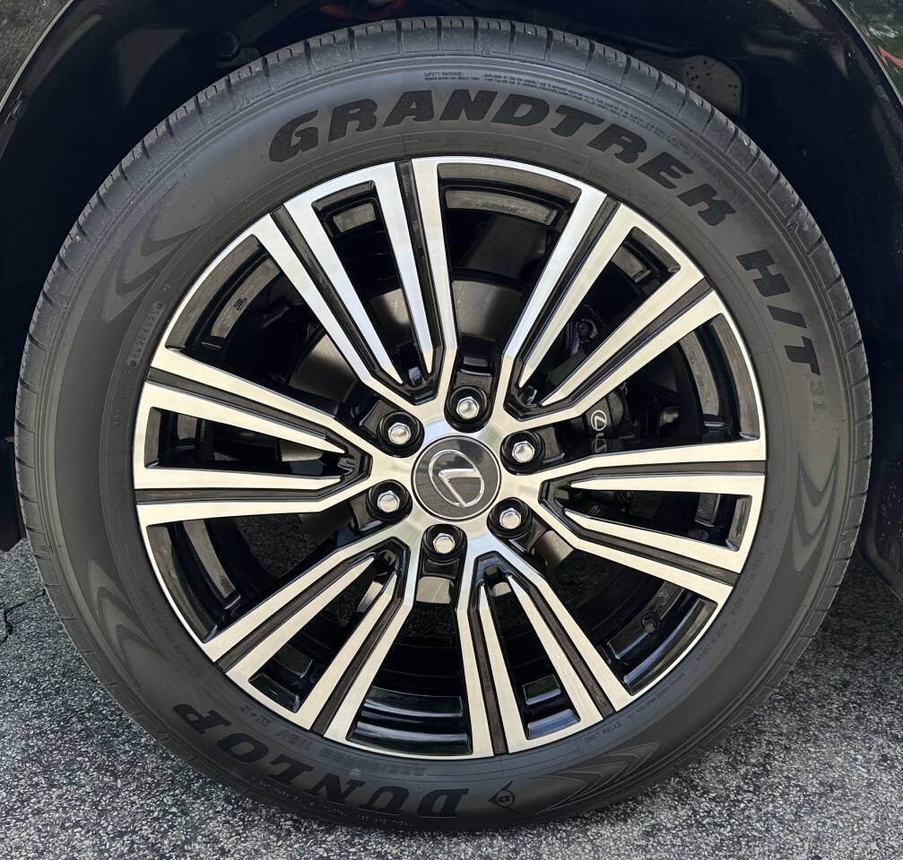 Used 2026 Lexus LX 700h Luxury AWD/4WD image 12