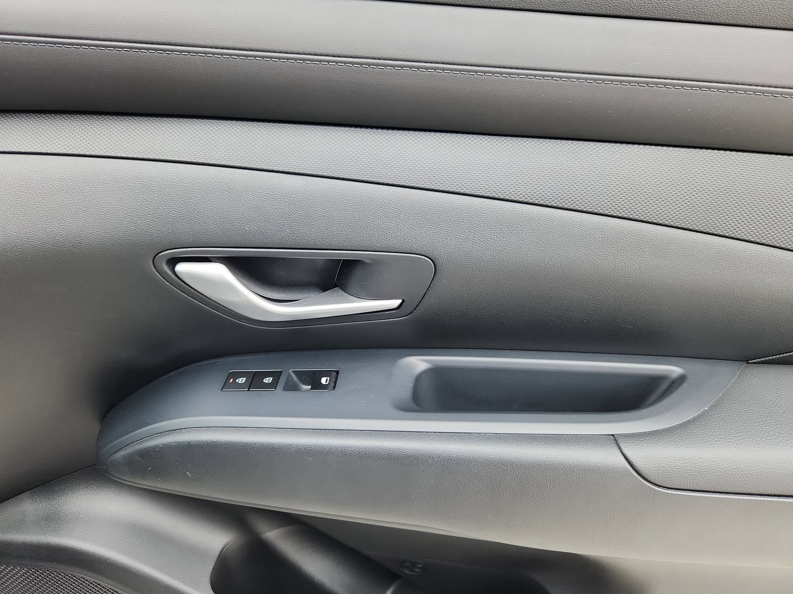 Used 2025 Hyundai Tucson SE AWD/4WD image 15