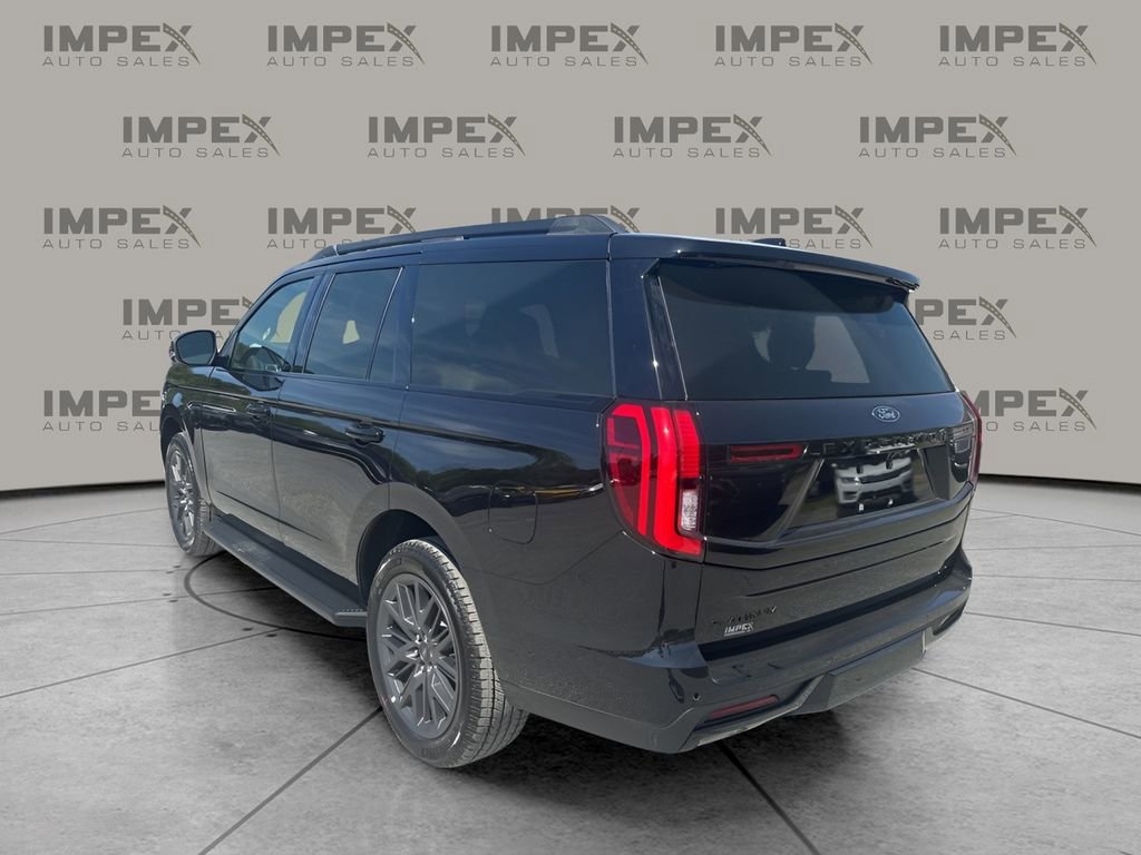 Used 2026 Ford Expedition Platinum w/ Stealth Appearance Package AWD/4WD image 3