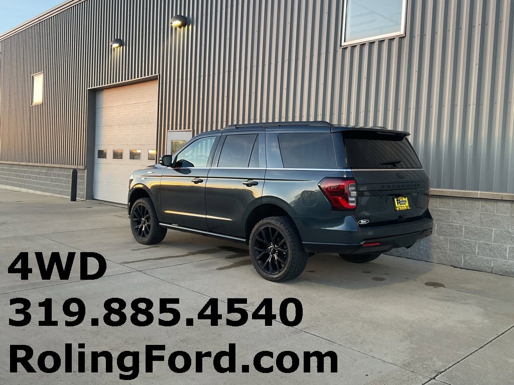 Used 2022 Ford Expedition Limited image 3