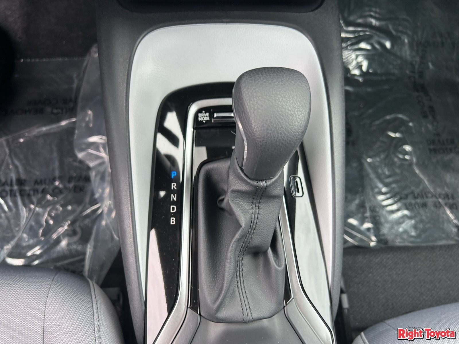 New 2026 Toyota Corolla SE w/ Carpet Mat Package (TMS) FWD image 25