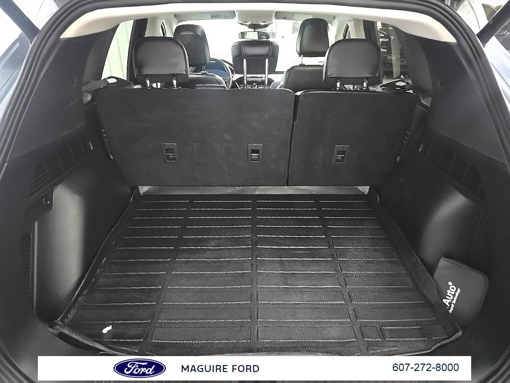 Used 2022 Ford Escape SEL w/ Technology Package image 12