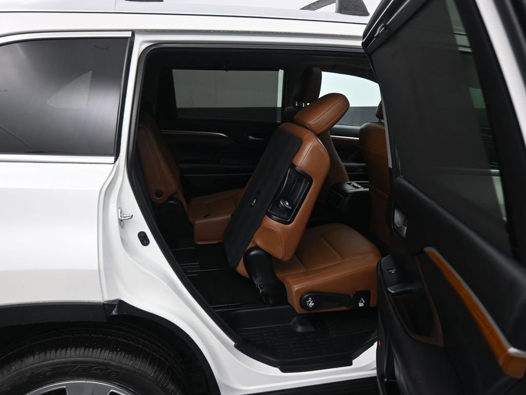 Used 2017 Toyota Highlander Limited w/ Protection Package #3 image 52