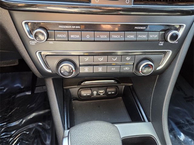 Used 2020 Kia Optima SE image 25