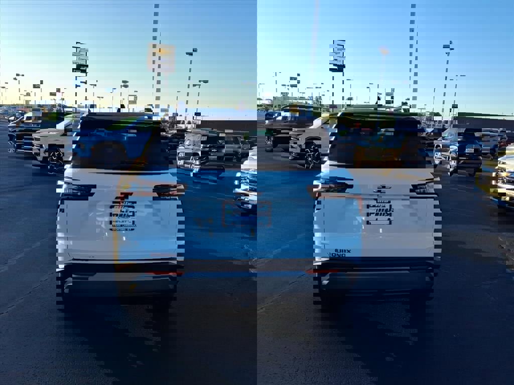 New 2026 Chevrolet Equinox LT w/ Midnight Edition image 2