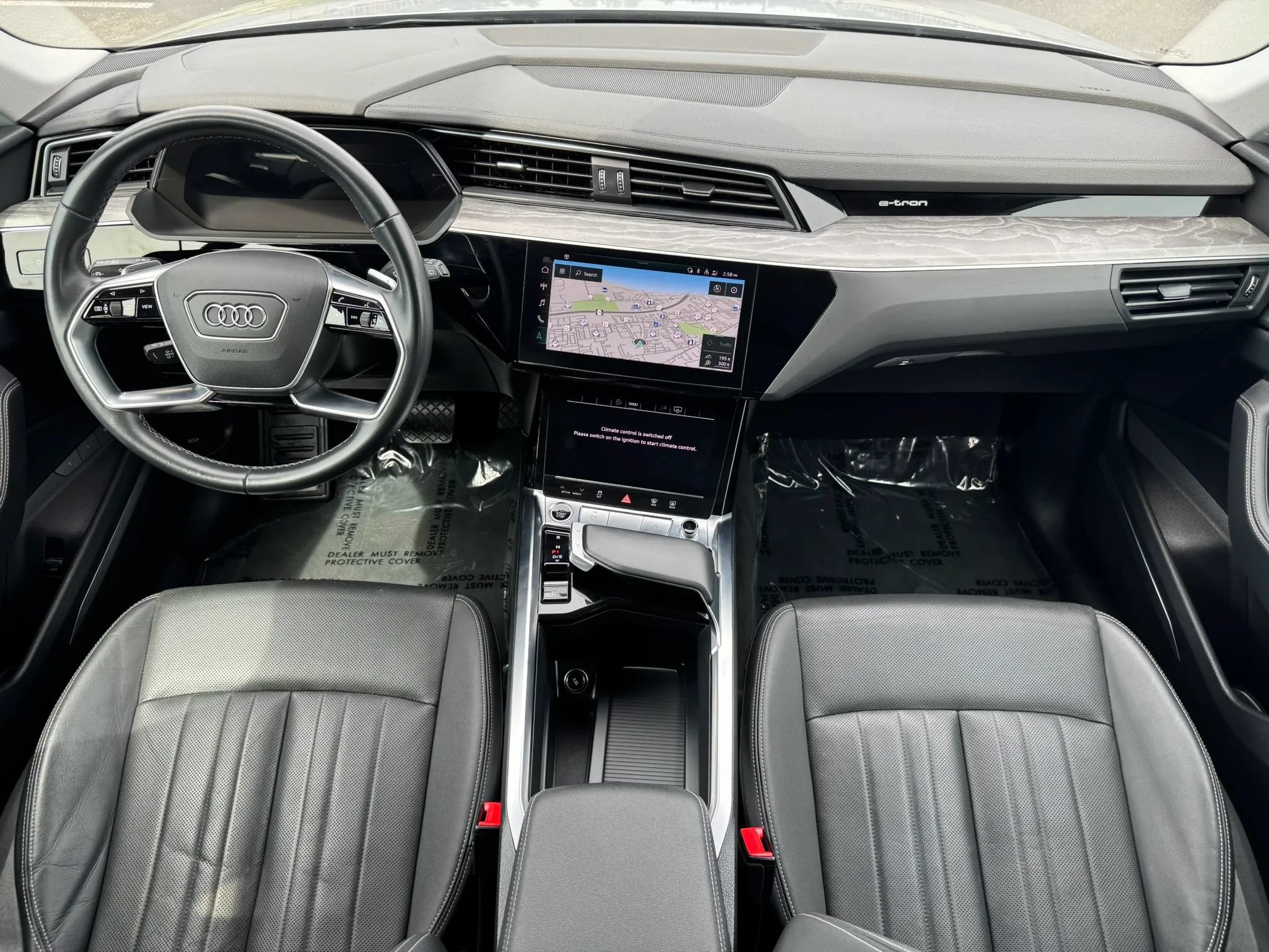 Used 2022 Audi e-tron Premium Plus w/ Premium Plus Package AWD/4WD image 22