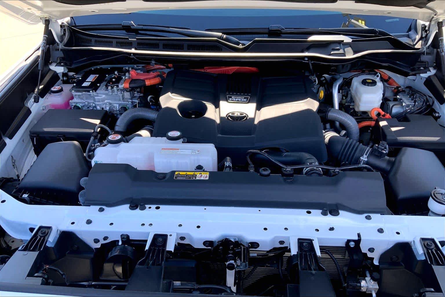 Used 2026 Toyota Tundra Limited AWD/4WD image 30