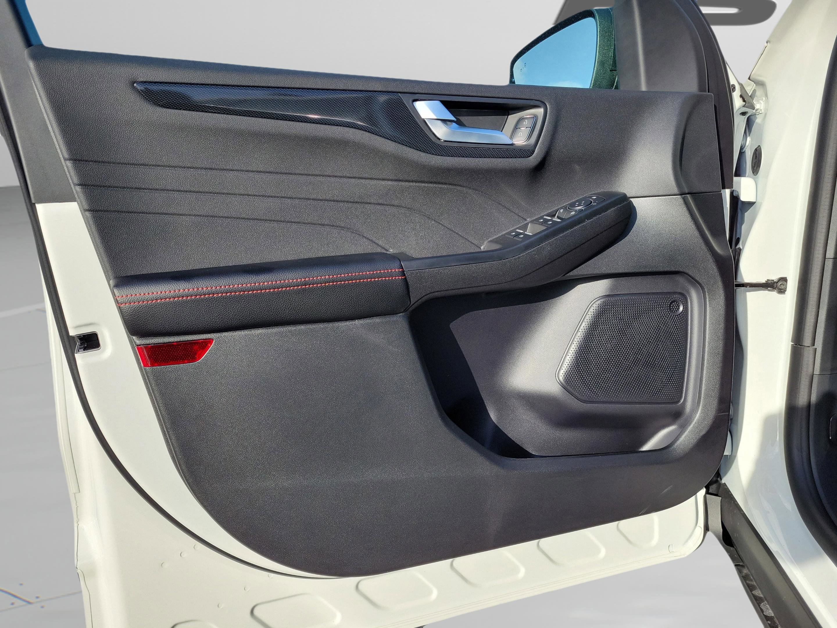 New 2026 Ford Escape ST-Line w/ Cold Weather Package image 28