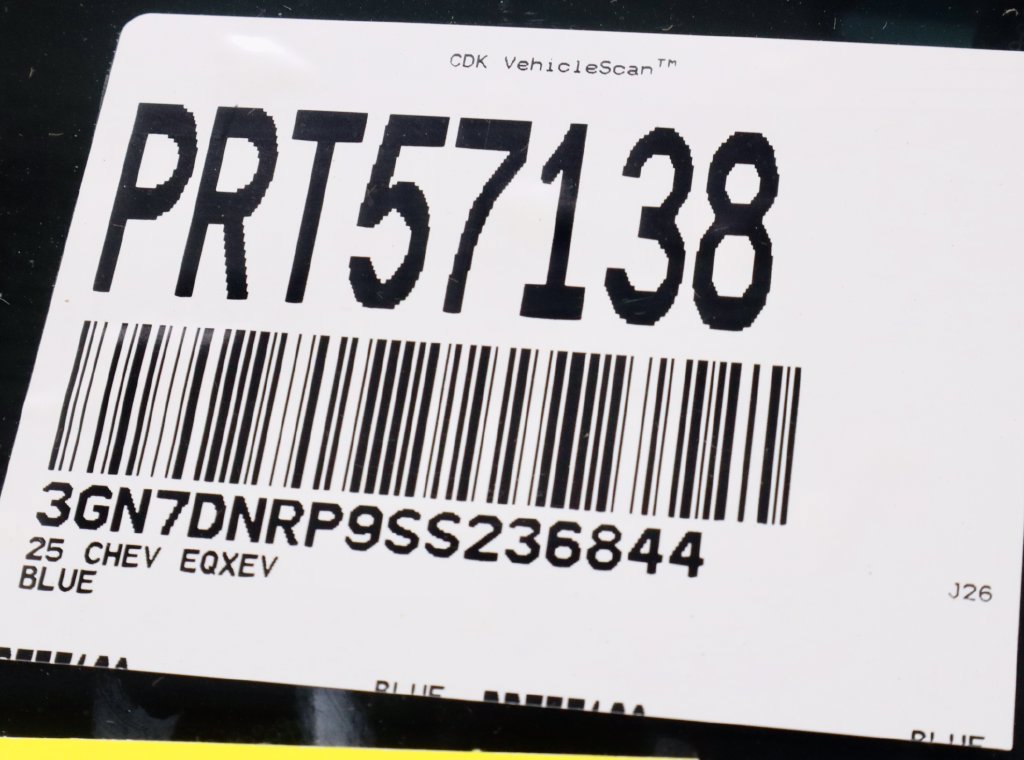 Used 2025 Chevrolet Equinox EV LT FWD image 32