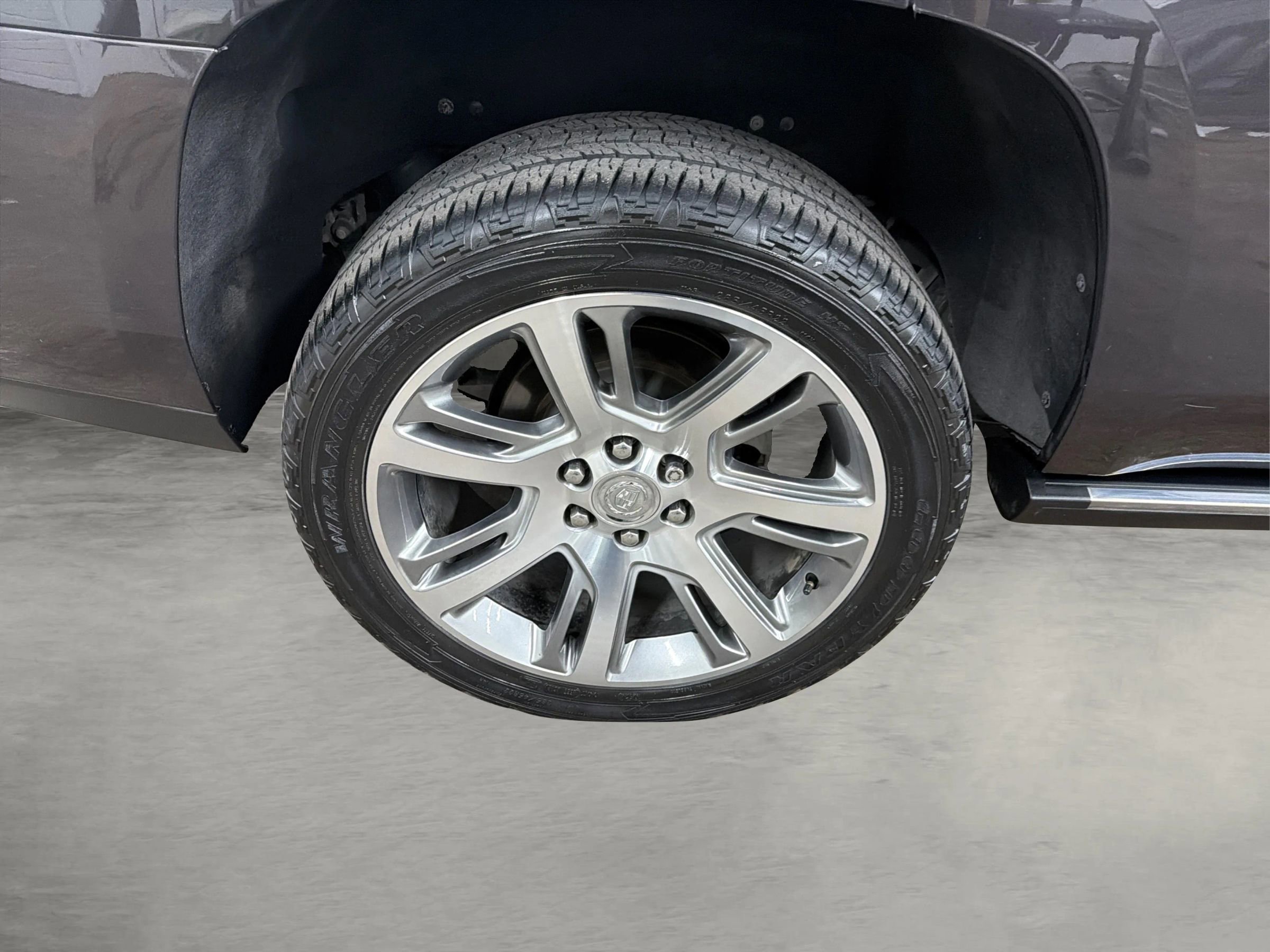 Used 2015 Cadillac Escalade Premium image 17