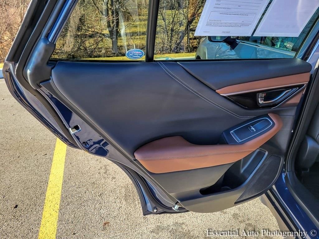 Used 2023 Subaru Outback Touring AWD/4WD image 27