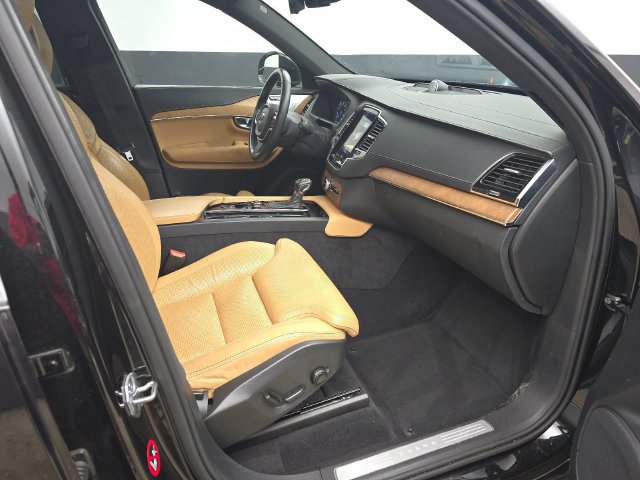Used 2018 Volvo XC90 T6 Inscription w/ Convenience Package AWD/4WD image 29