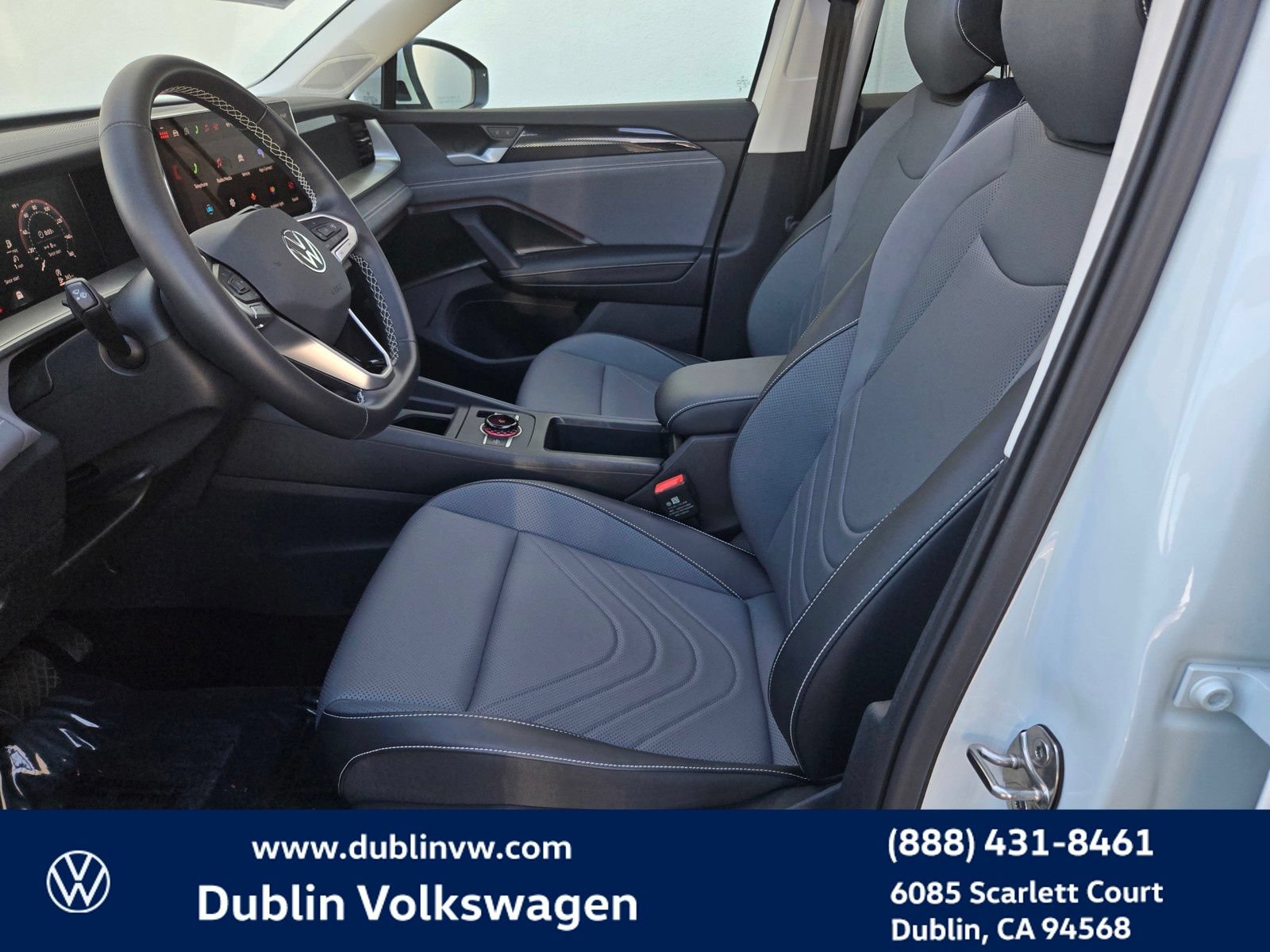Certified 2026 Volkswagen Tiguan SE FWD image 17