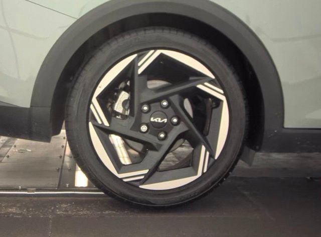 Certified 2025 Kia K4 EX FWD image 11