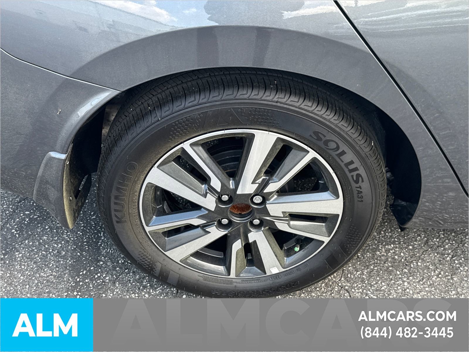 Used 2025 Nissan Versa SV w/ Trunk Package image 20