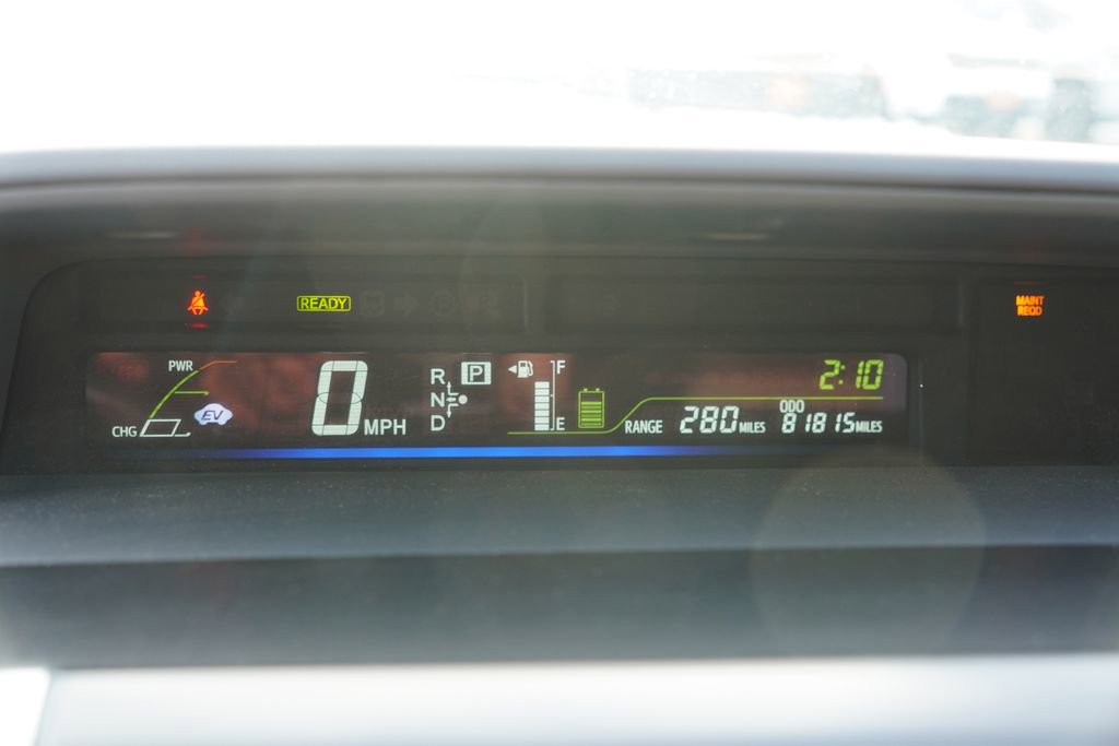 Used 2013 Toyota Prius V Two image 28