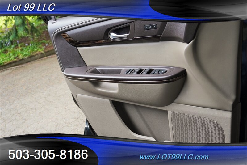 Used 2015 GMC Acadia Denali AWD/4WD image 30