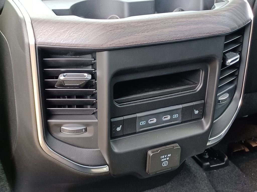 New 2026 RAM 1500 Laramie AWD/4WD image 31