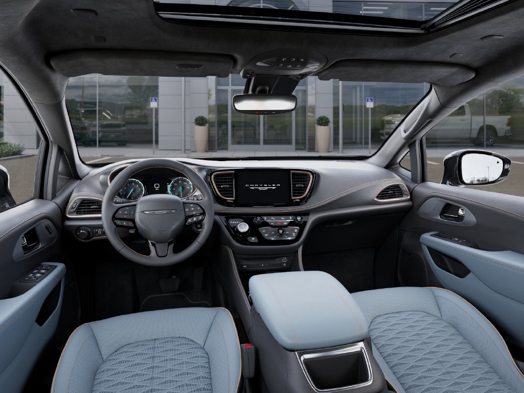 New 2027 Chrysler Pacifica Pinnacle w/ Theater Group FWD image 14