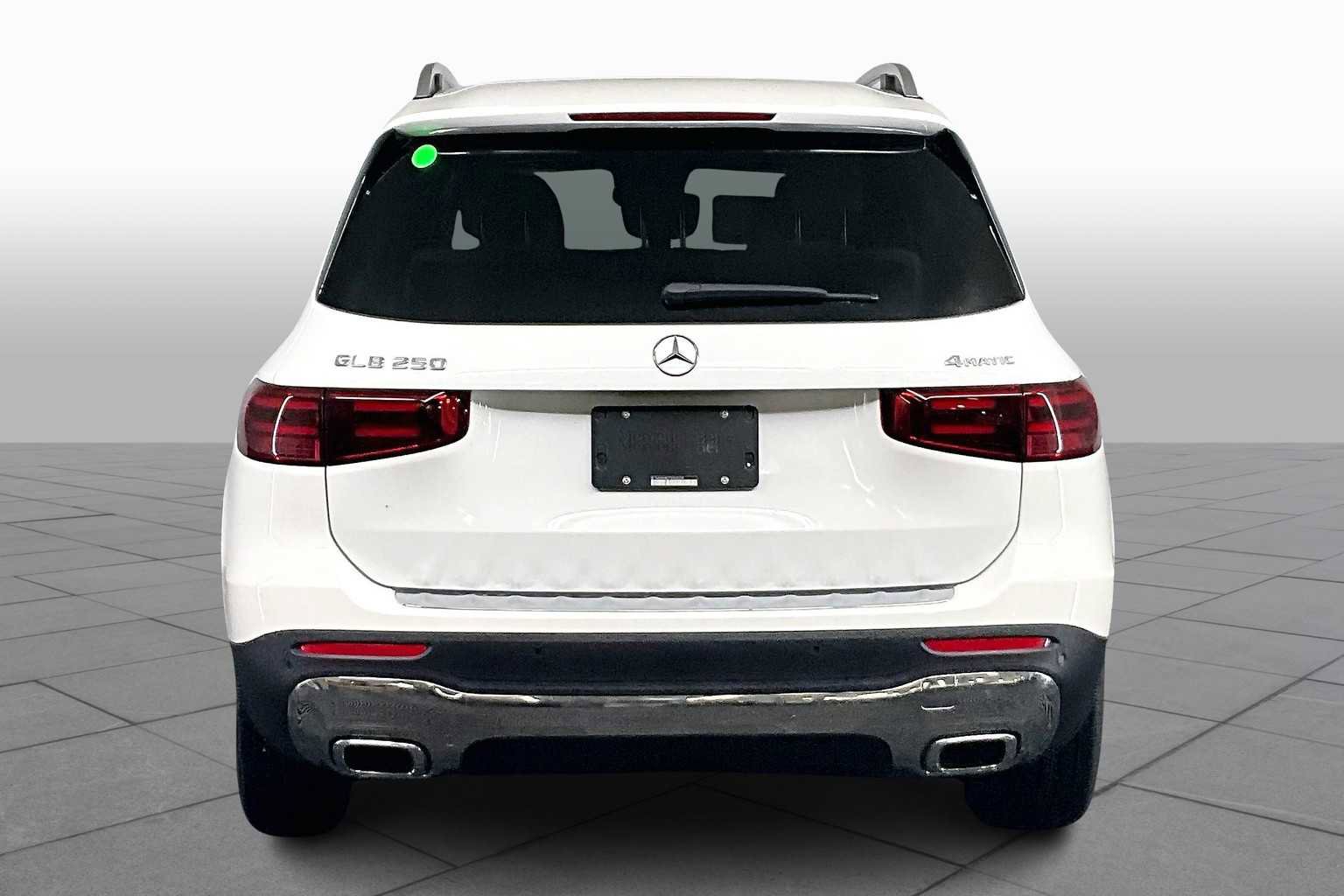 New 2026 Mercedes-Benz GLB 250 4MATIC image 5