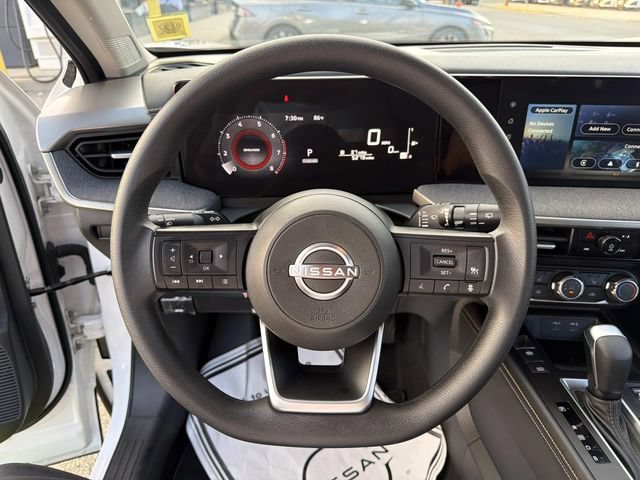 Used 2025 Nissan Kicks SV w/ SV Premium Package AWD/4WD image 18