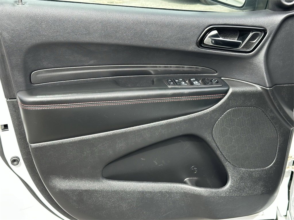 Used 2023 Dodge Durango GT image 11