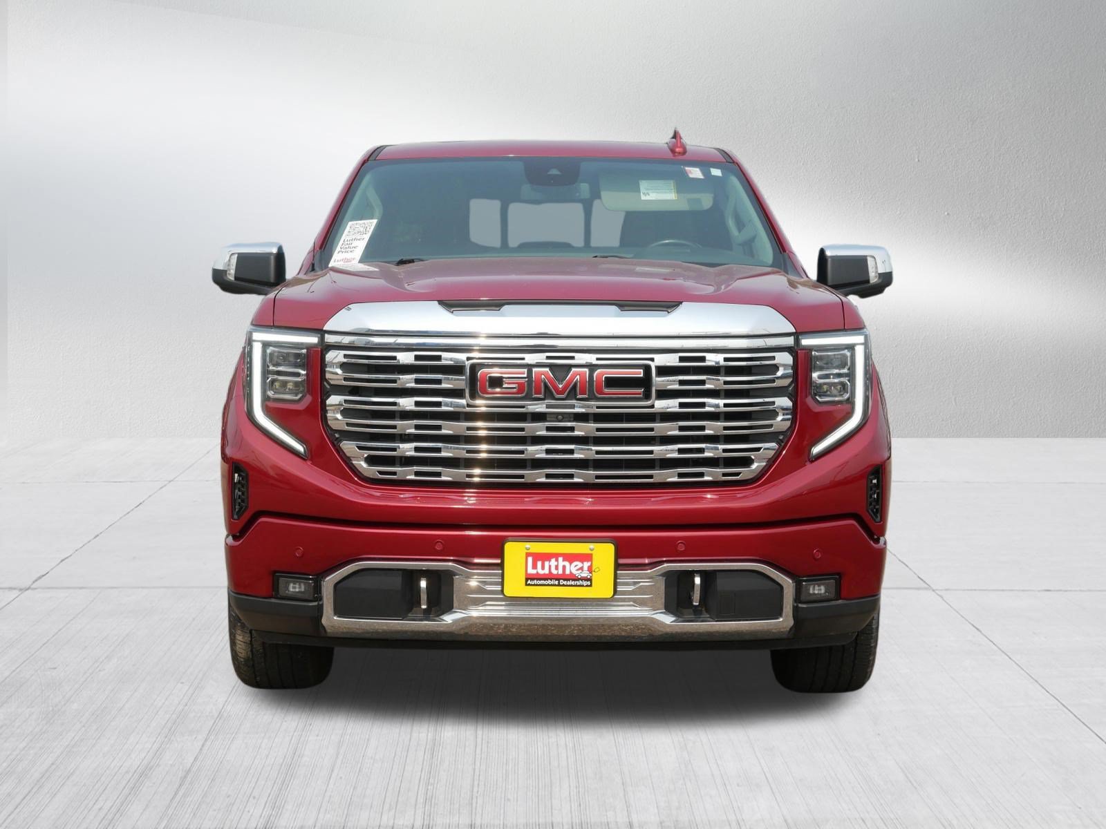 Used 2023 GMC Sierra 1500 Denali AWD/4WD image 2