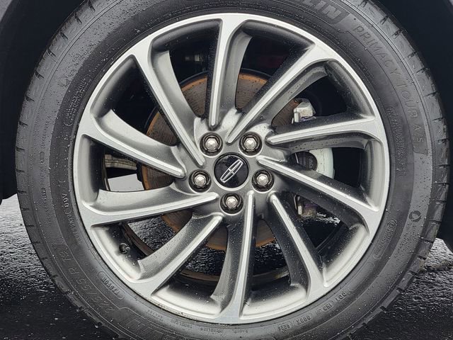 Certified 2023 Lincoln Corsair AWD w/ Equipment Group 101A image 17