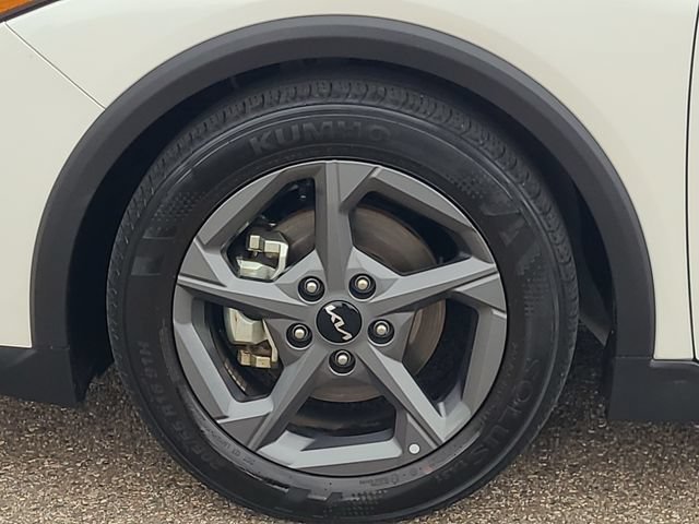 Used 2025 Kia K4 FWD image 10