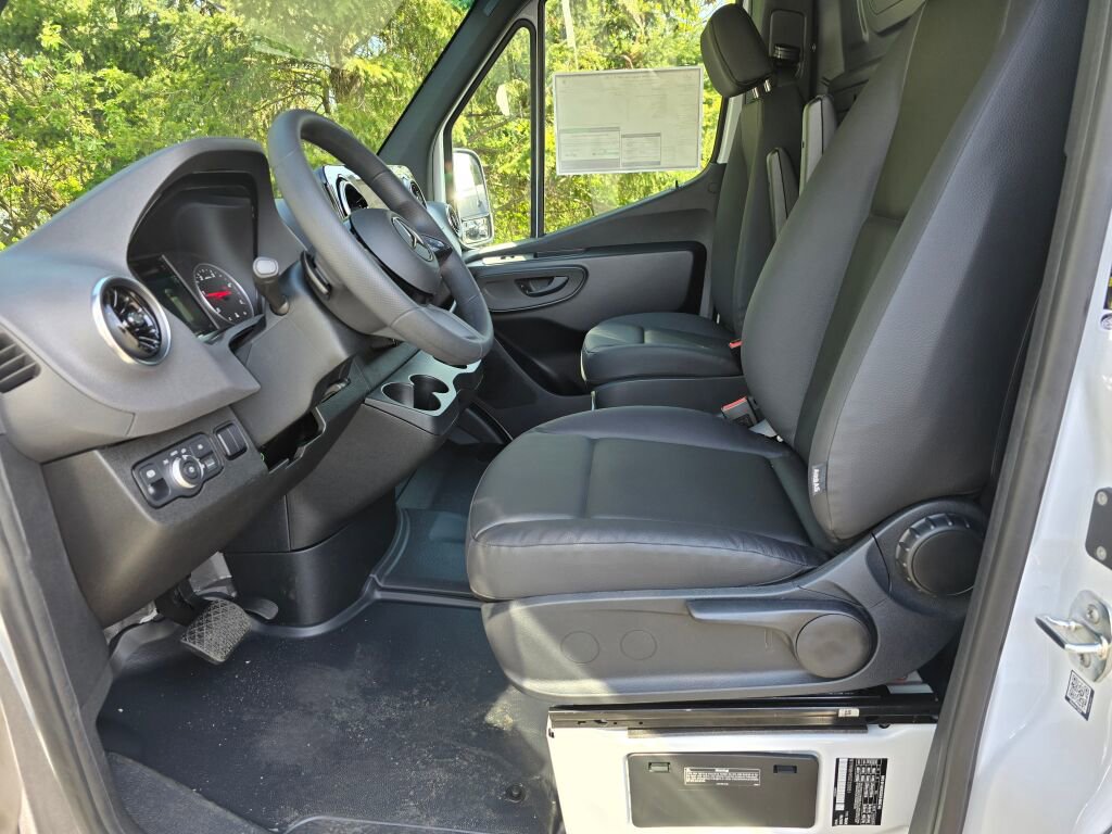 New 2025 Mercedes-Benz Sprinter 2500 image 16