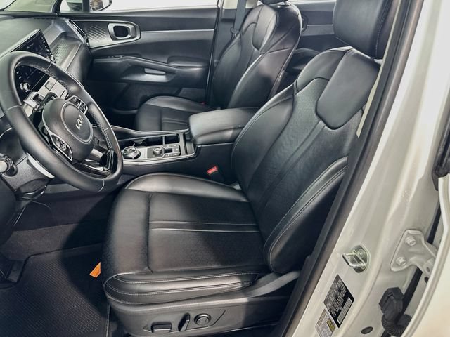 Used 2023 Kia Sorento EX AWD/4WD image 15