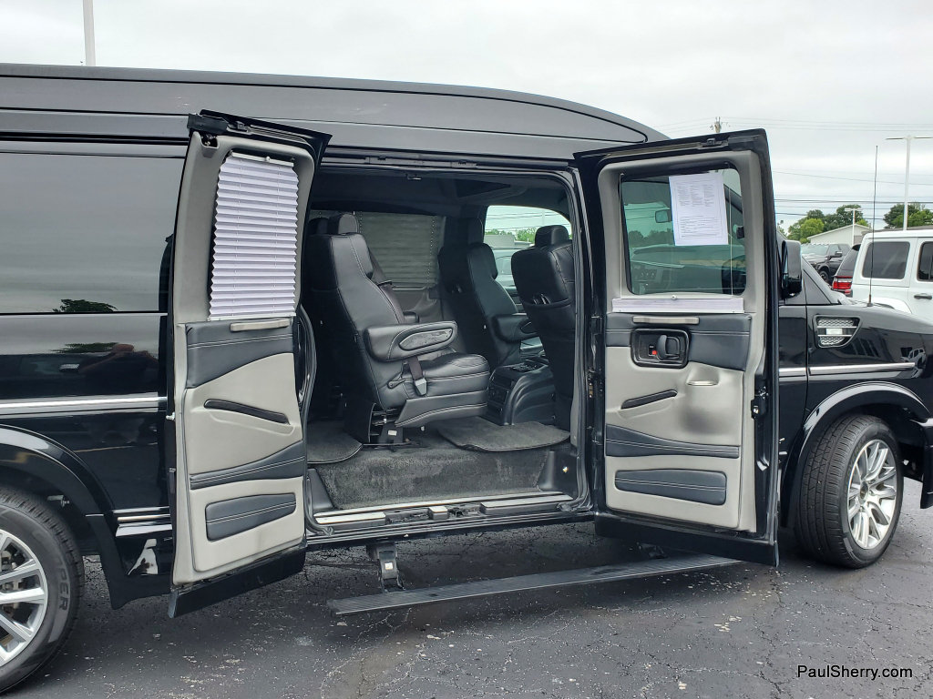 Used 2021 GMC Savana 3500 LS w/ Chrome Appearance Package RWD image 25