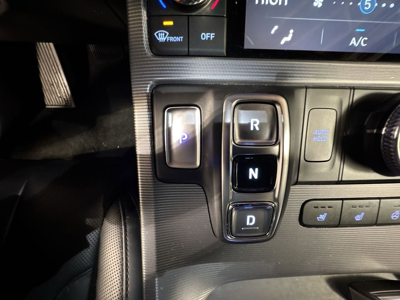 Used 2024 Hyundai Palisade Calligraphy image 28