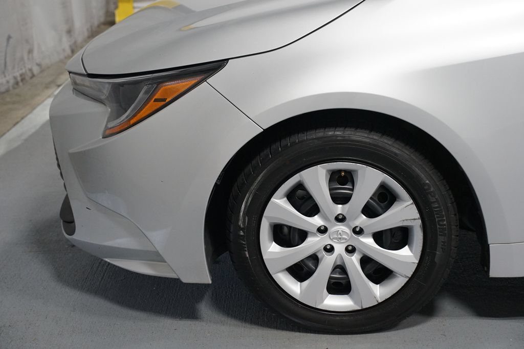 Certified 2024 Toyota Corolla LE FWD image 5