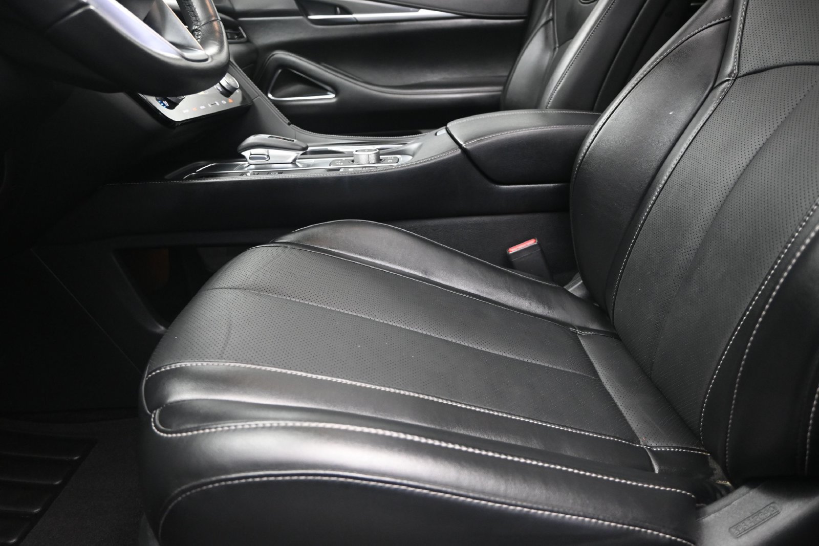 Used 2026 INFINITI QX60 Luxe w/ Cargo Package FWD image 13