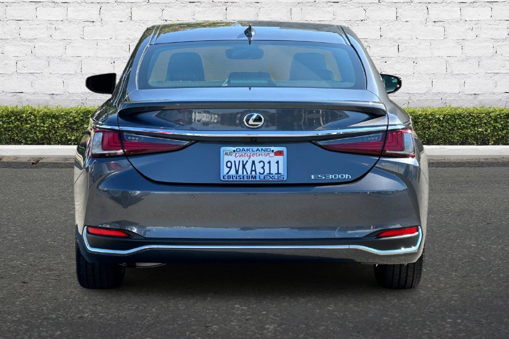 Used 2025 Lexus ES 300h w/ Premium Package FWD image 5
