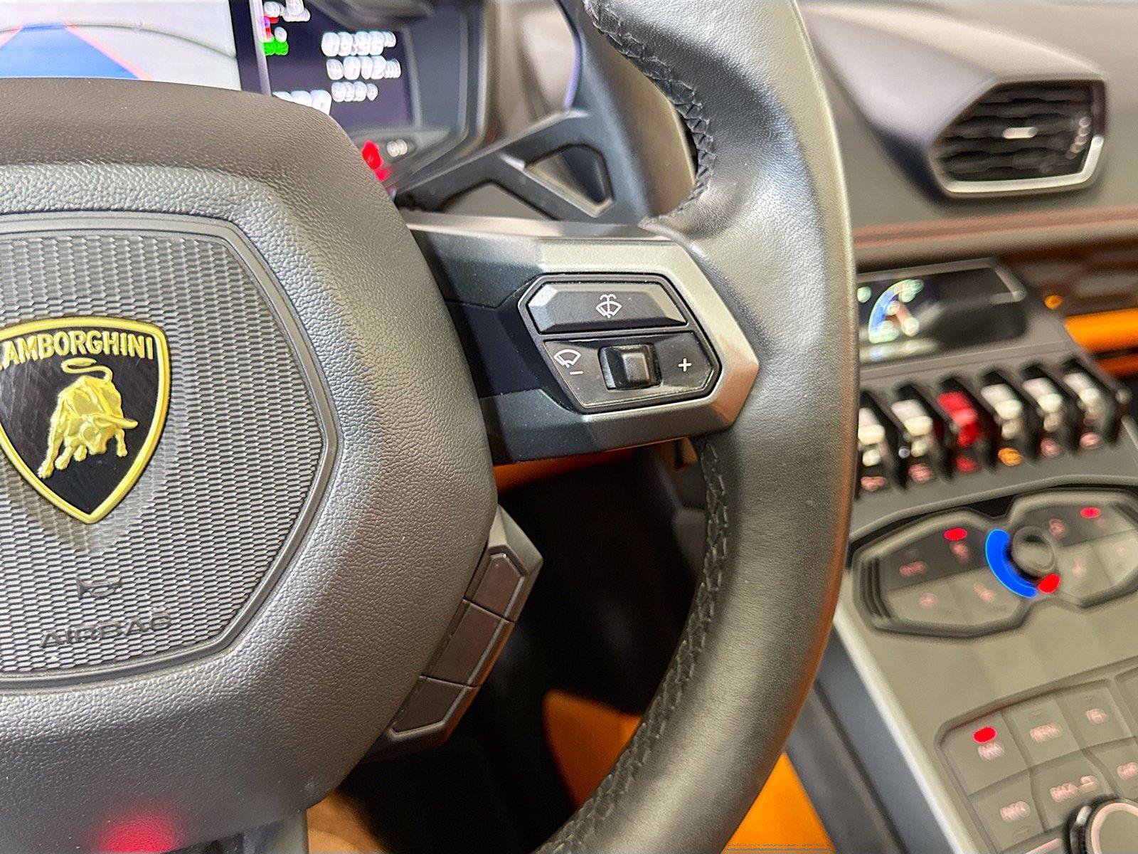 Used 2019 Lamborghini Huracan LP 580-2 RWD image 22