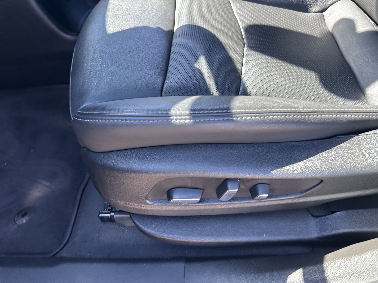Used 2023 Cadillac XT6 Sport AWD/4WD image 11