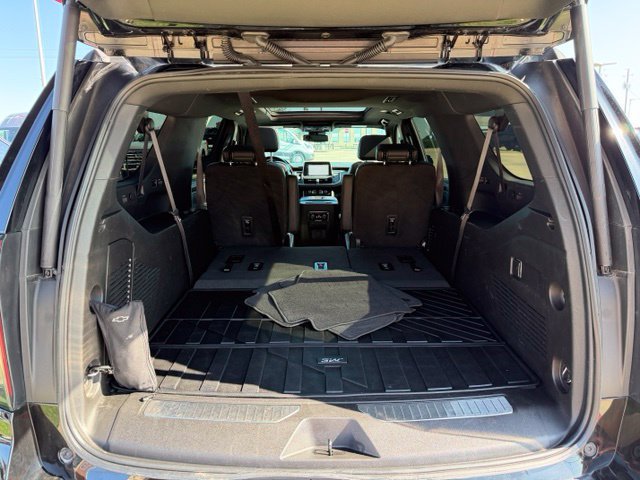 Used 2023 Chevrolet Suburban Z71 w/ Max Trailering Package AWD/4WD image 7