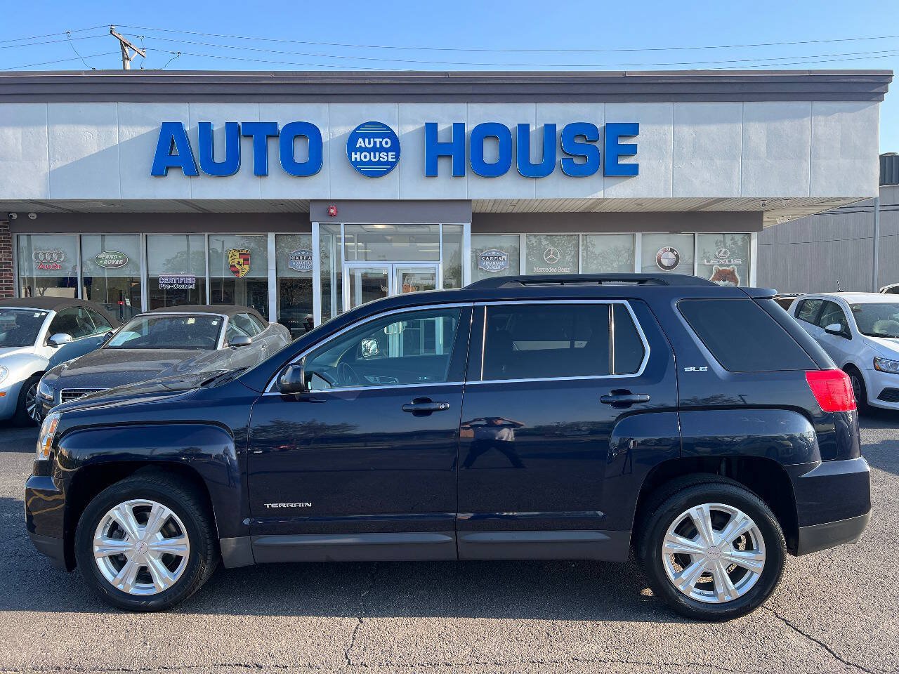 Used 2017 GMC Terrain SLE w/ Convenience Package AWD/4WD image 8
