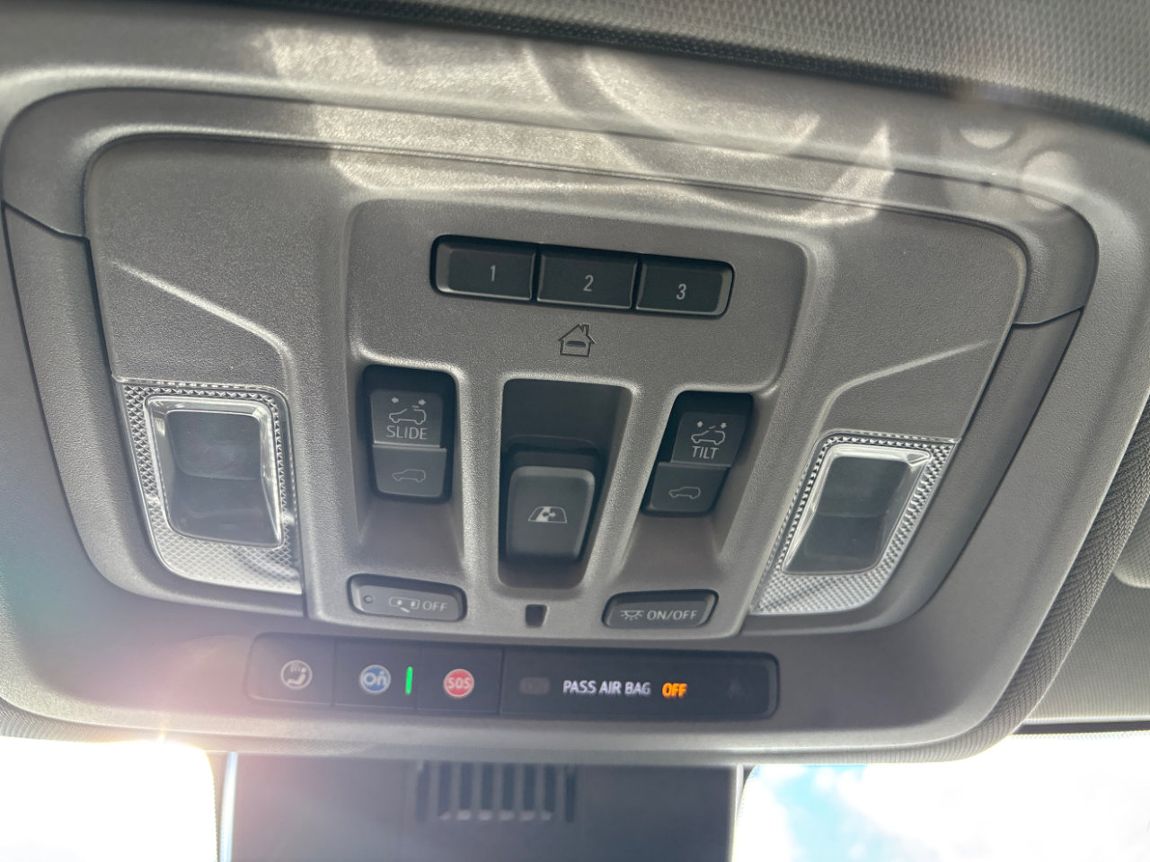 Used 2022 GMC Sierra 1500 SLT w/ SLT Premium Plus Package image 24