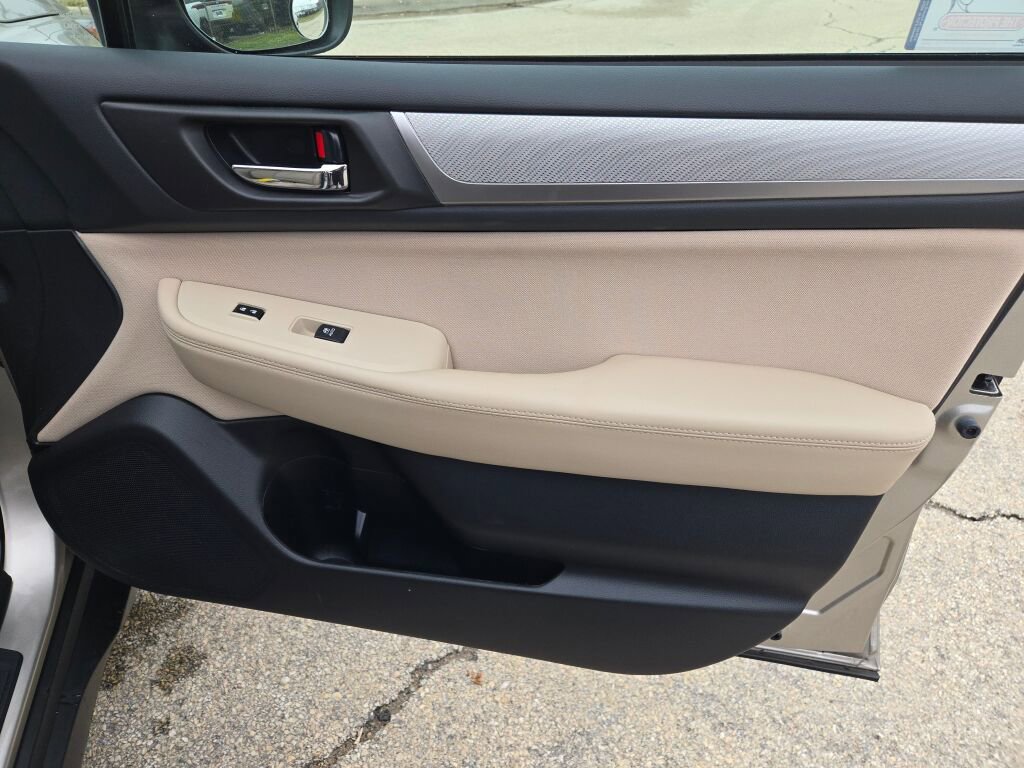Used 2018 Subaru Outback 2.5i Premium image 5